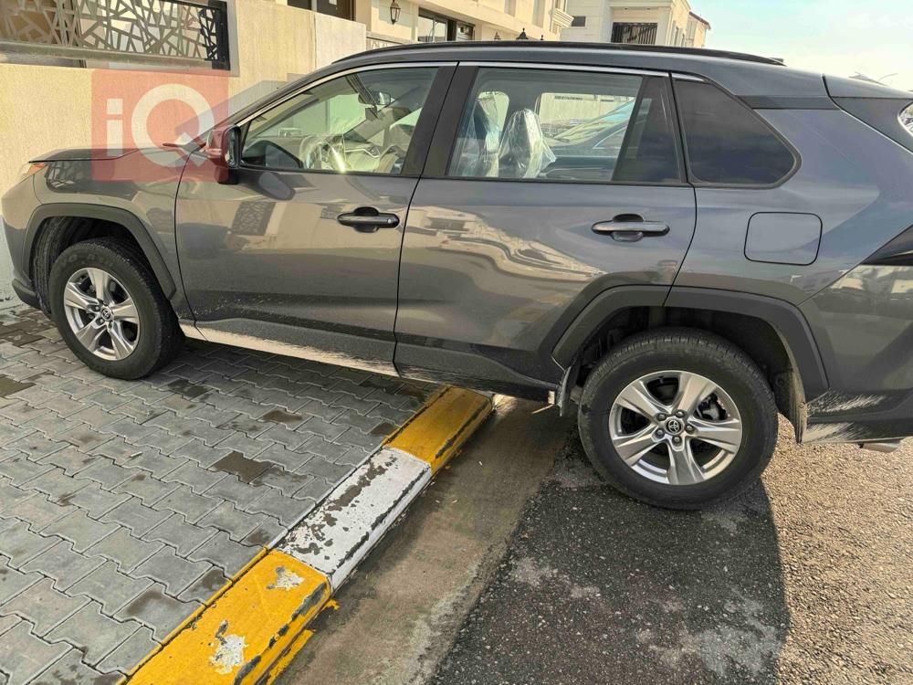 تويوتا راف 4